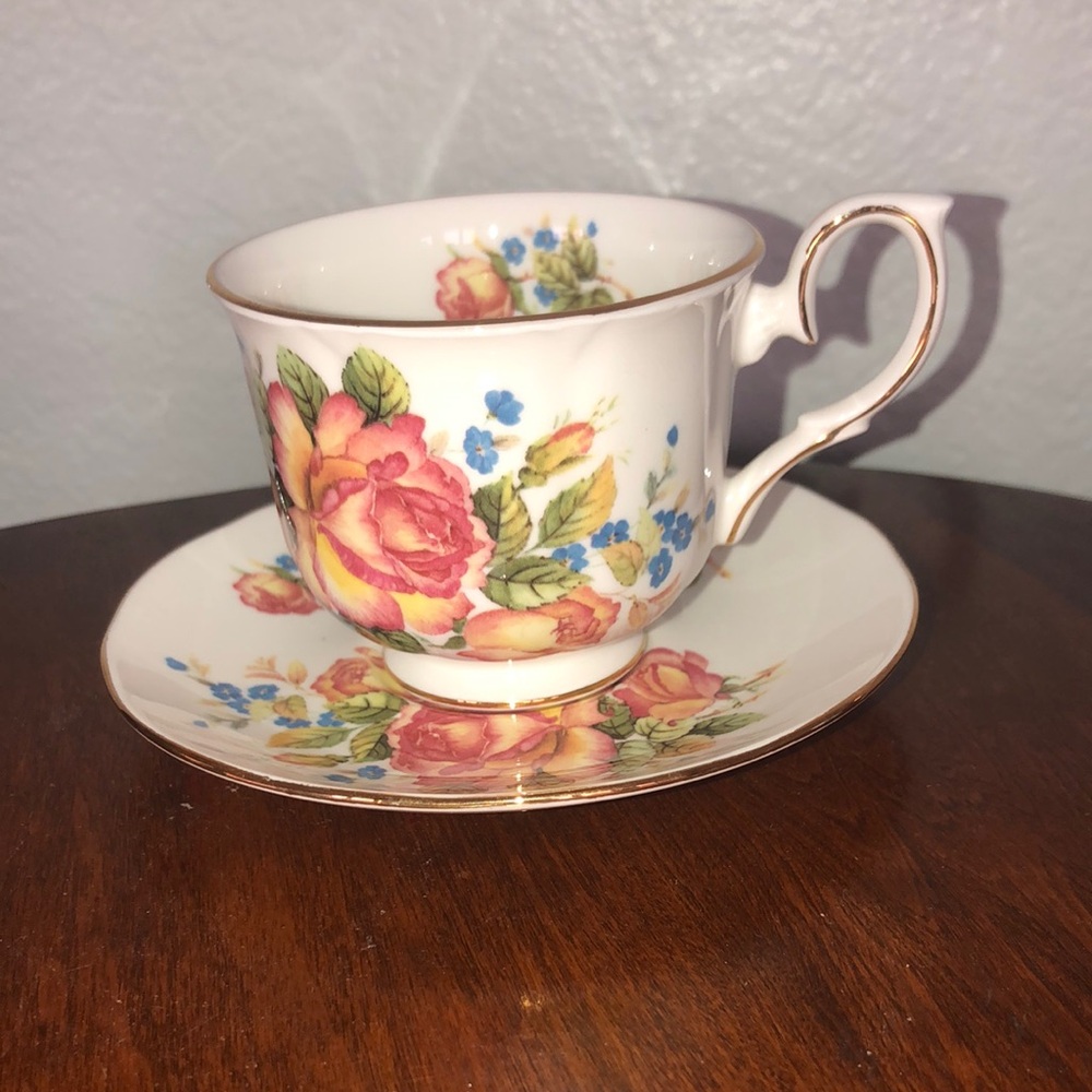 VINTAGE DUCHESS TEACUP AND SAUCER SET